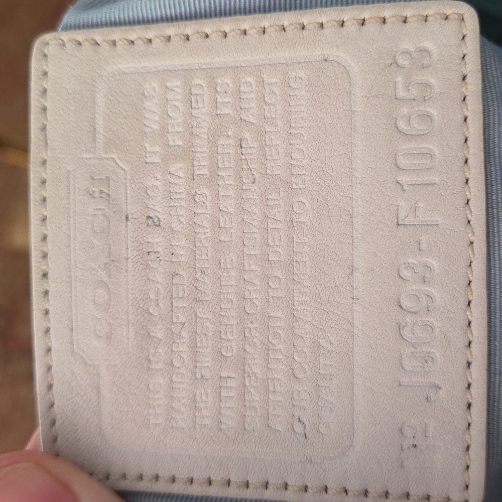 Coach Wave Patchwork Rare Shoulderbag F10653 2006 $350 Estimated Retail GUC - Picture 2 of 16